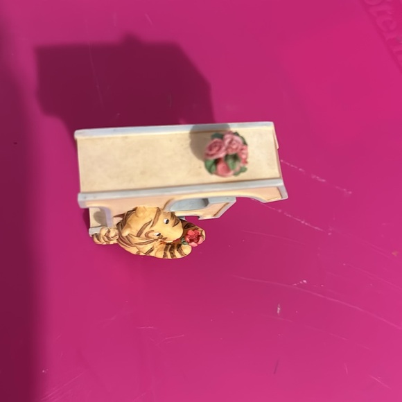 Classic Pooh Tigger F - Picture 2 of 3